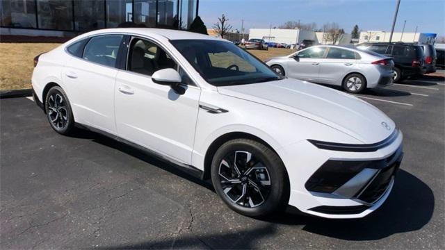 new 2024 Hyundai Sonata car, priced at $29,660