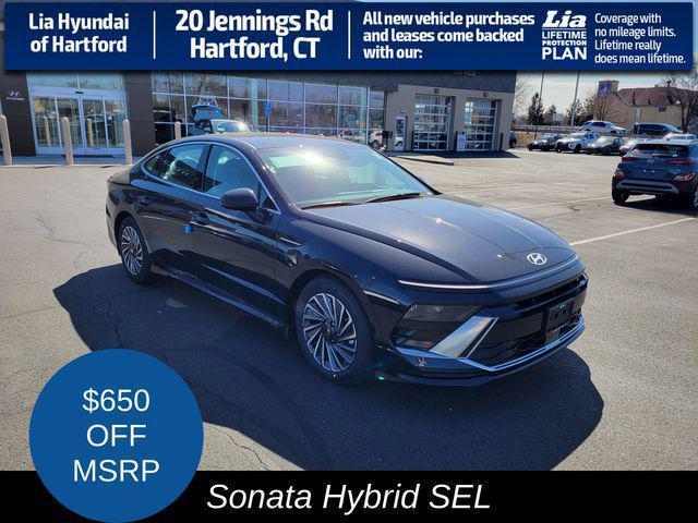 new 2025 Hyundai Sonata Hybrid car, priced at $33,178
