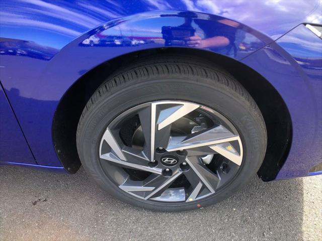 new 2025 Hyundai Elantra car, priced at $28,455