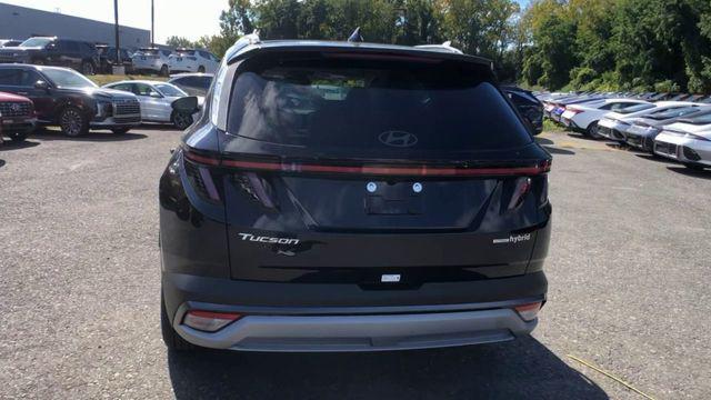 new 2025 Hyundai TUCSON Hybrid car, priced at $38,280