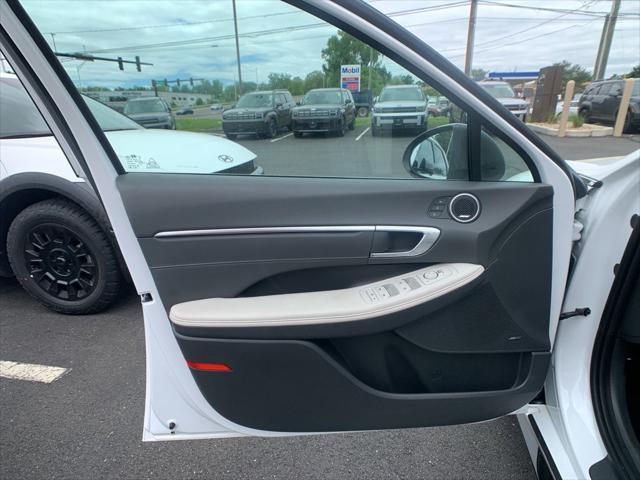 used 2022 Hyundai Sonata car, priced at $24,995