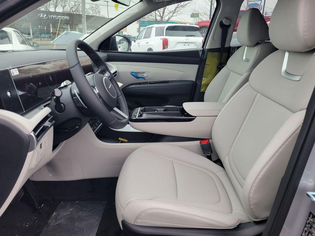 new 2025 Hyundai TUCSON Hybrid car, priced at $43,890