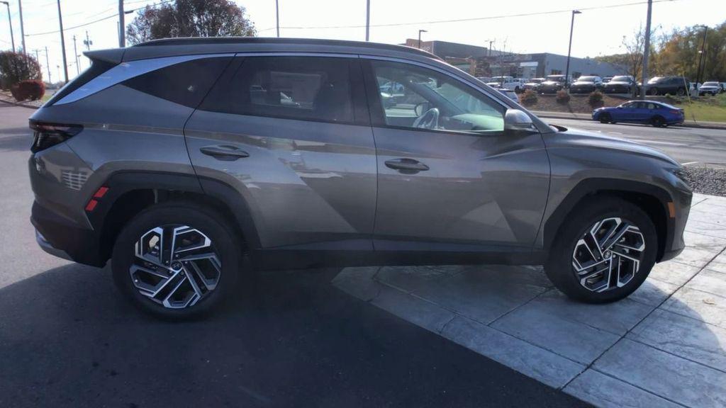 new 2025 Hyundai TUCSON Hybrid car, priced at $43,890
