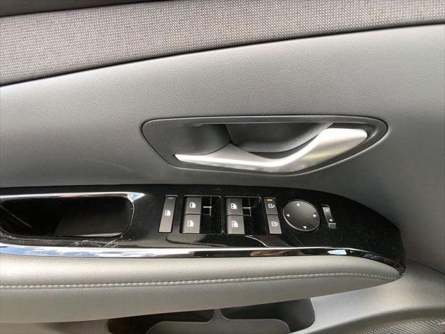 new 2025 Hyundai TUCSON Hybrid car, priced at $43,479