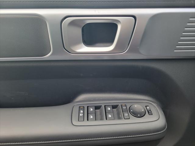 new 2025 Hyundai Santa Fe car, priced at $43,979