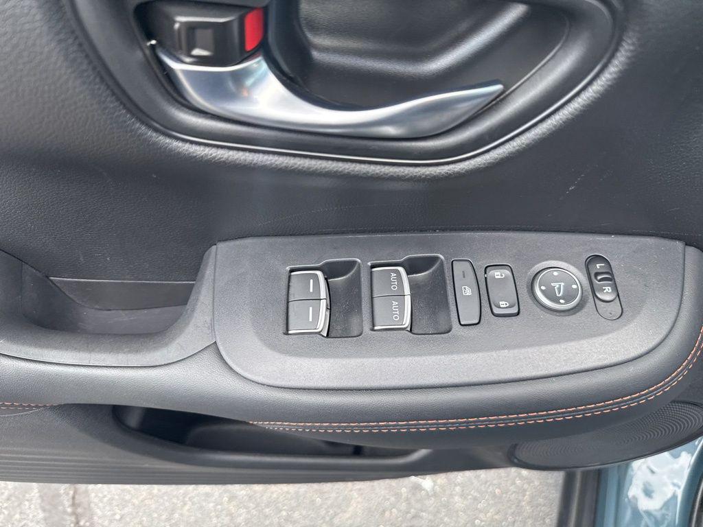 used 2025 Honda HR-V car, priced at $27,495