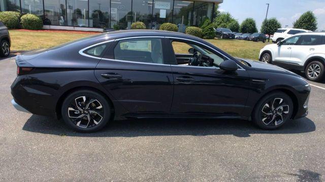 new 2024 Hyundai Sonata car, priced at $29,235