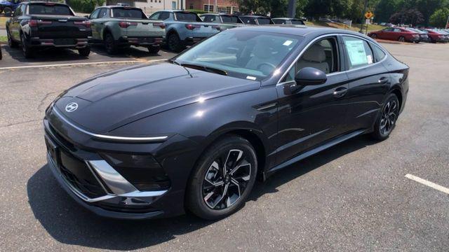 new 2024 Hyundai Sonata car, priced at $29,235