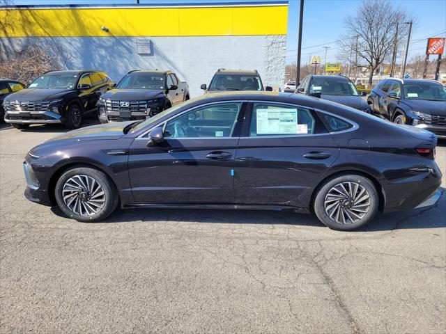 new 2025 Hyundai Sonata Hybrid car, priced at $39,380