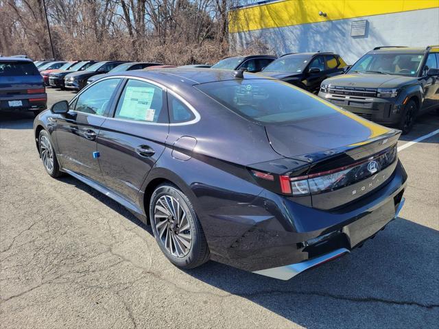 new 2025 Hyundai Sonata Hybrid car, priced at $39,380