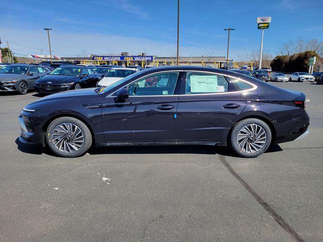 new 2025 Hyundai Sonata Hybrid car, priced at $39,380