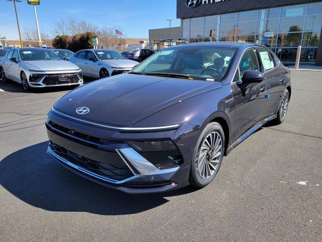 new 2025 Hyundai Sonata Hybrid car, priced at $39,380
