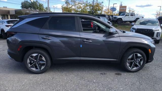 new 2025 Hyundai TUCSON Hybrid car, priced at $38,485
