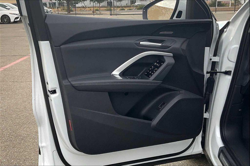 new 2025 Audi Q5 car, priced at $61,300