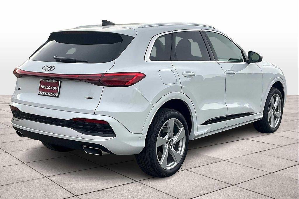 new 2025 Audi Q5 car, priced at $61,300