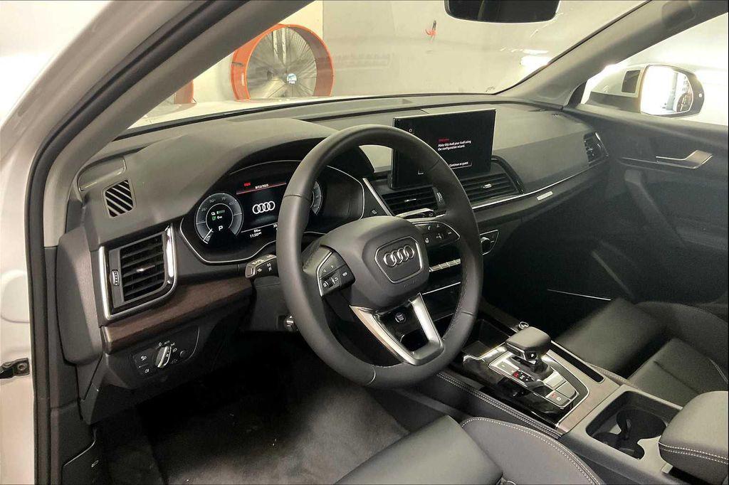 new 2025 Audi Q5 car, priced at $60,190