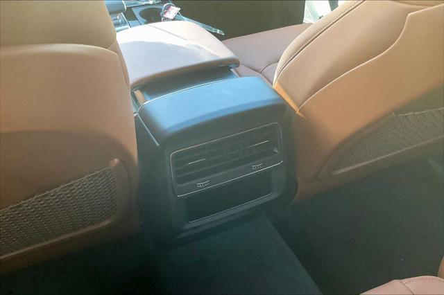 new 2025 Audi Q7 car, priced at $87,595