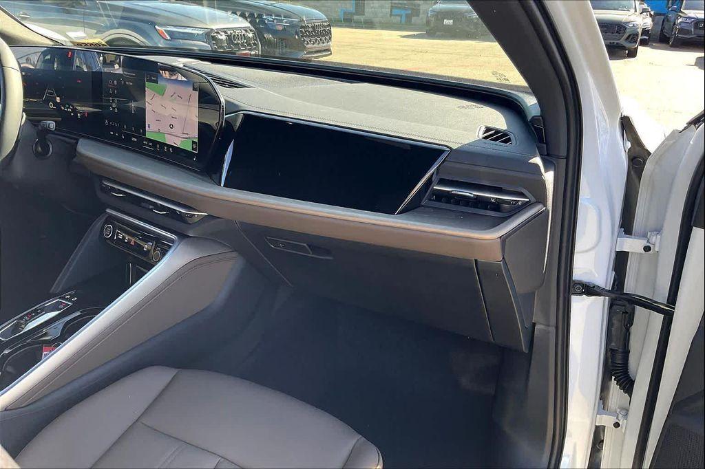 new 2025 Audi Q5 car, priced at $59,640