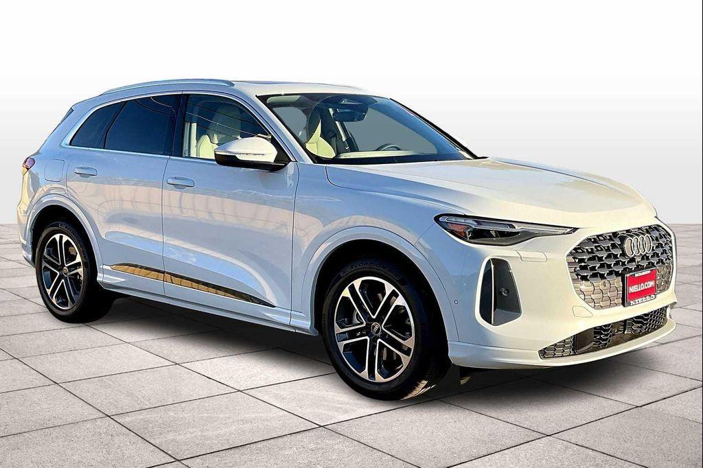 new 2025 Audi Q5 car, priced at $62,490