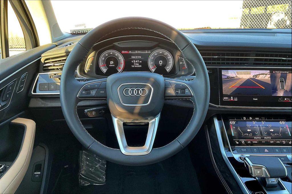 new 2025 Audi Q7 car, priced at $72,840
