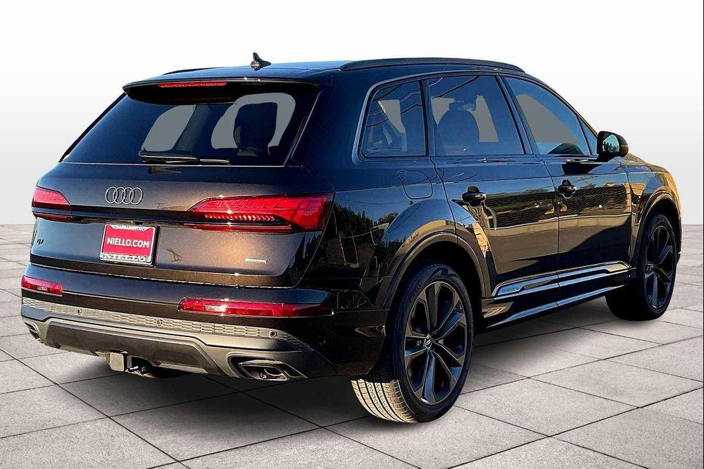 new 2025 Audi Q7 car, priced at $72,840