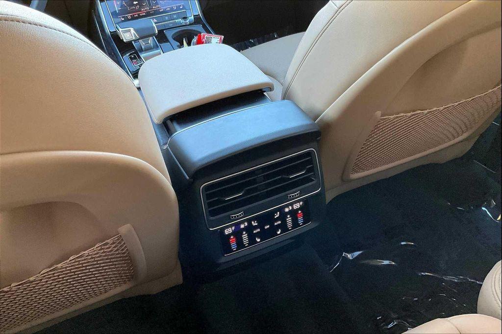 new 2025 Audi Q7 car, priced at $72,840