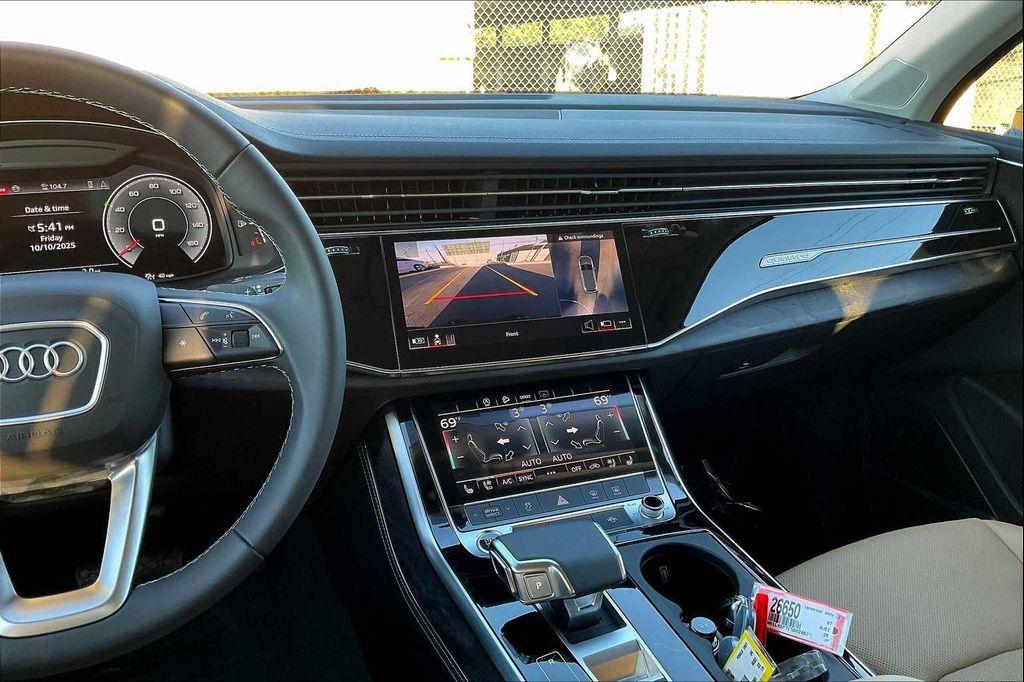 new 2025 Audi Q7 car, priced at $72,840