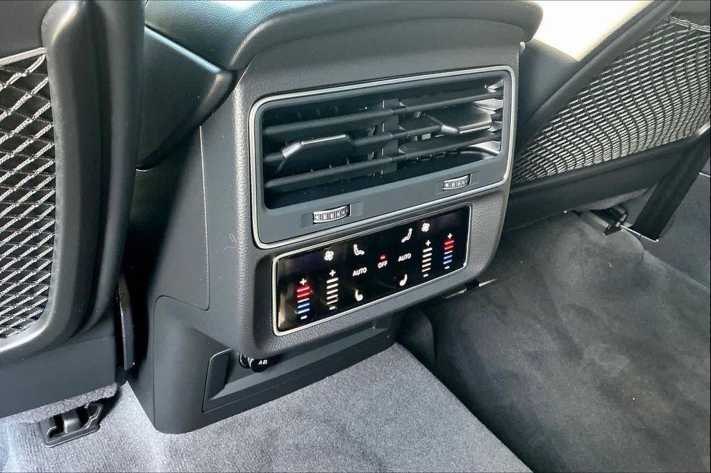 new 2025 Audi Q8 car, priced at $91,505