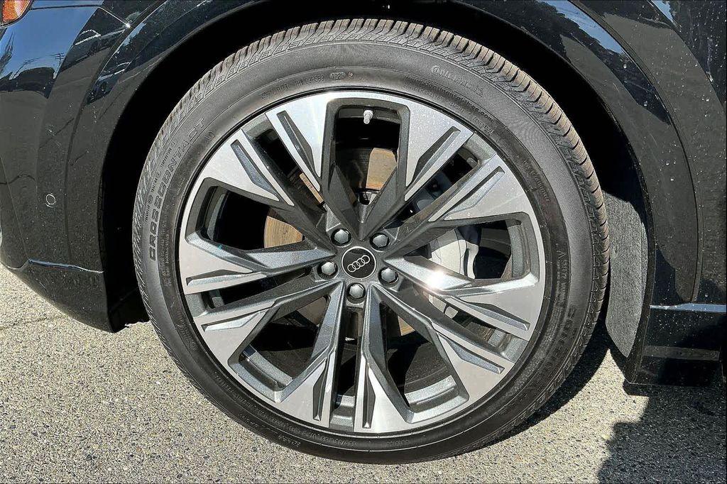 new 2025 Audi Q8 car, priced at $91,505