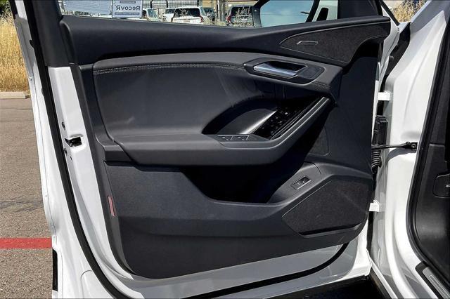 new 2025 Audi Q6 e-tron car, priced at $72,125