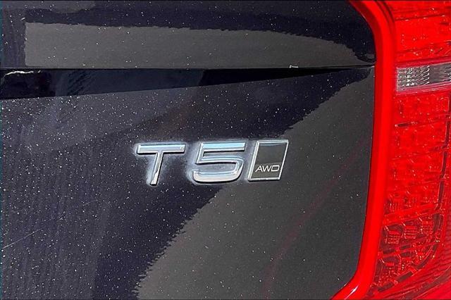 used 2020 Volvo XC90 car, priced at $26,121