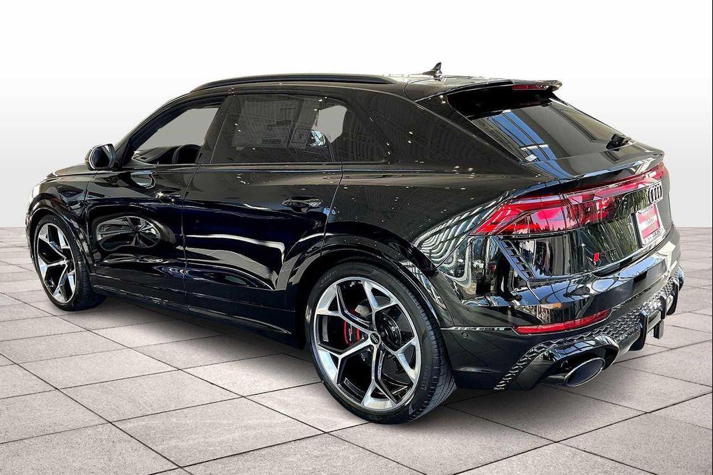 new 2025 Audi RS Q8 car, priced at $132,381