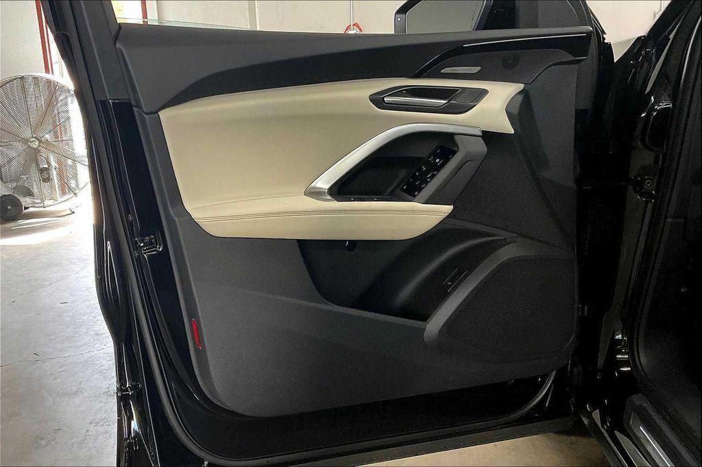 new 2025 Audi Q5 car, priced at $63,940