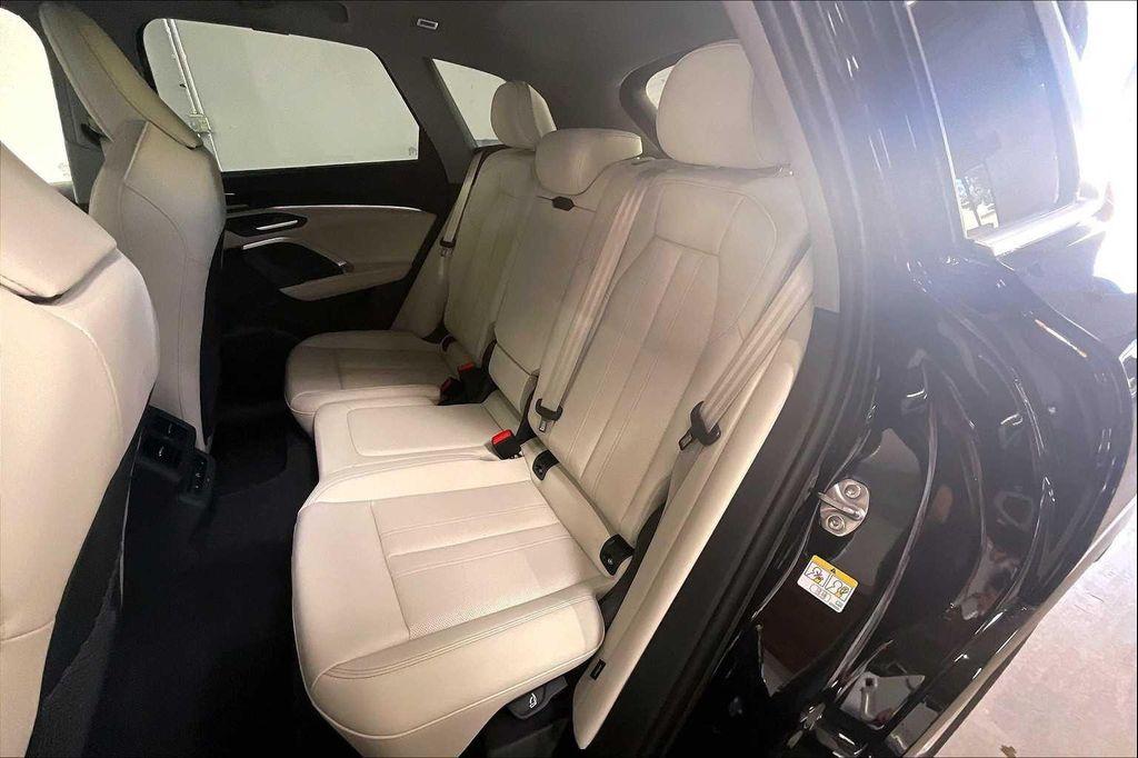 new 2025 Audi Q5 car, priced at $63,940