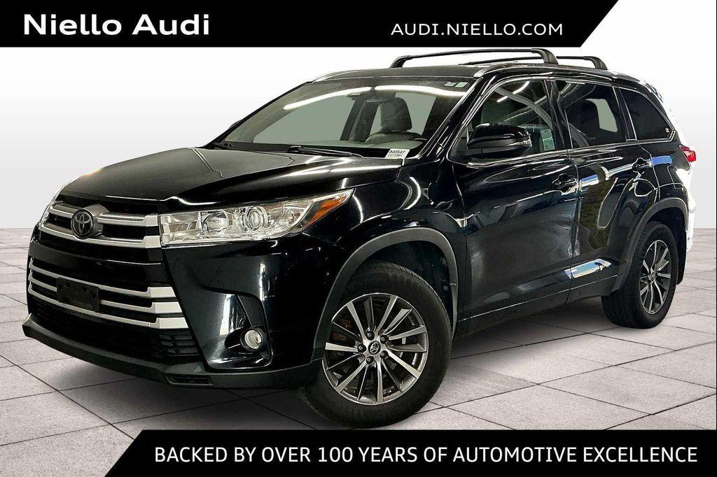 used 2018 Toyota Highlander car, priced at $23,991