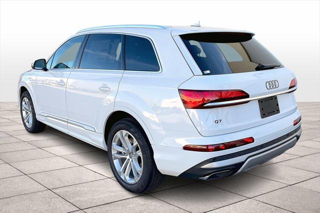 new 2025 Audi Q7 car, priced at $68,690