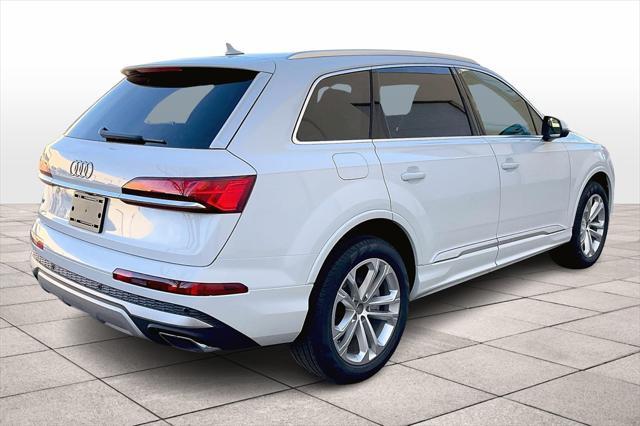 new 2025 Audi Q7 car, priced at $68,690