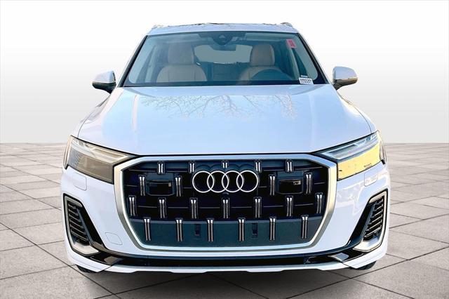 new 2025 Audi Q7 car, priced at $68,690