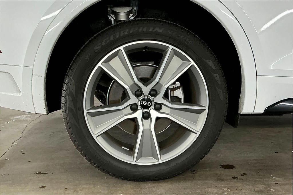 used 2025 Audi Q5 car, priced at $41,575