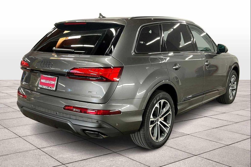 new 2025 Audi Q7 car, priced at $69,440