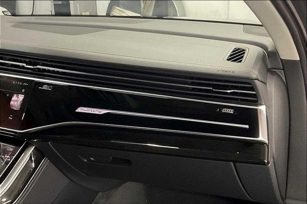 new 2025 Audi Q7 car, priced at $69,440