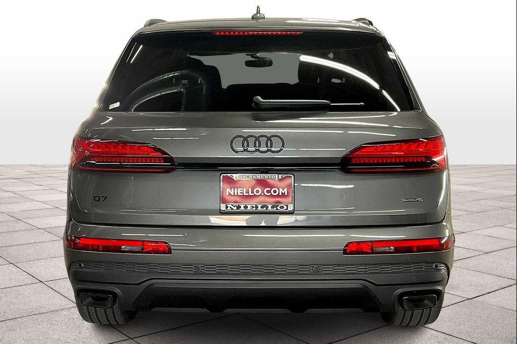 new 2025 Audi Q7 car, priced at $69,440