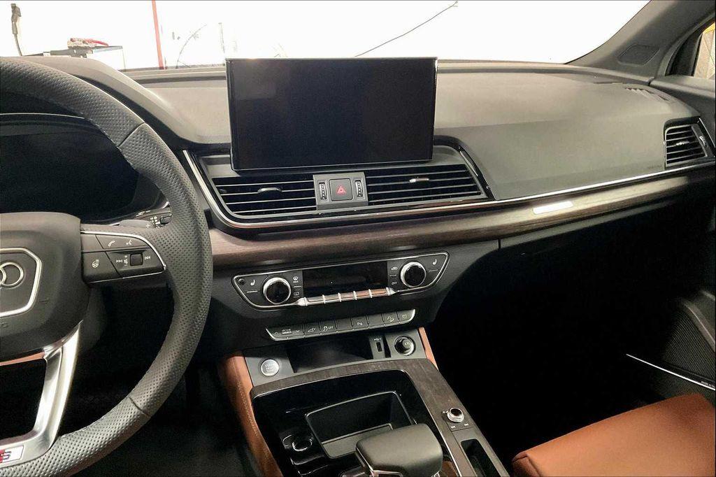 new 2025 Audi Q5 car, priced at $67,590