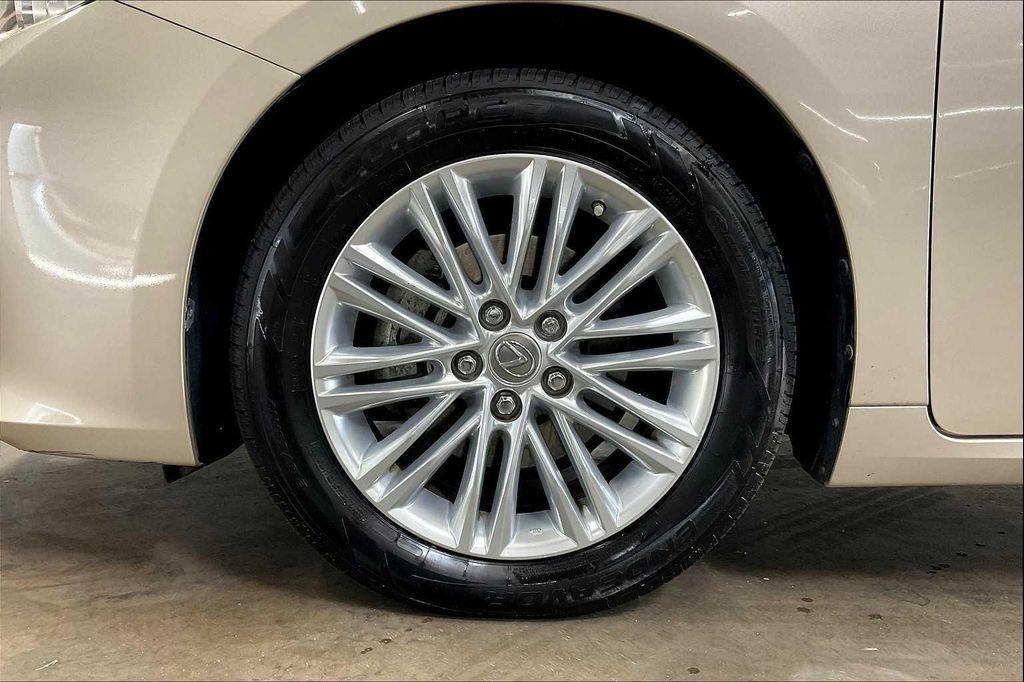 used 2015 Lexus ES 350 car, priced at $20,454
