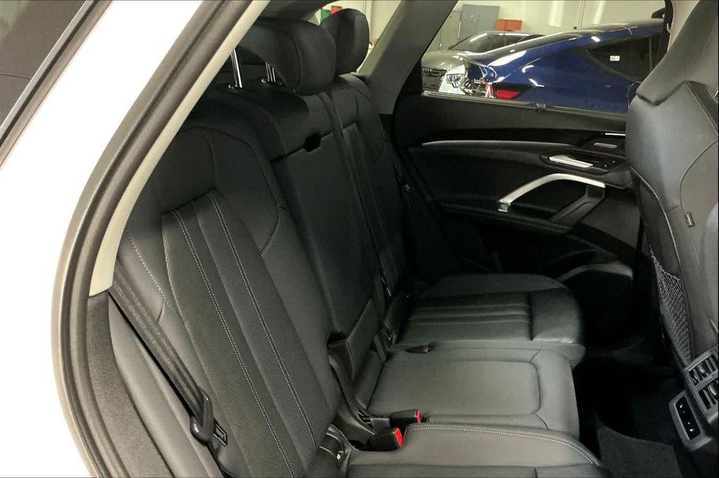 new 2025 Audi Q5 car, priced at $62,945