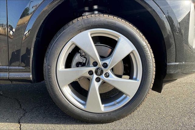 new 2025 Audi Q5 car, priced at $60,680