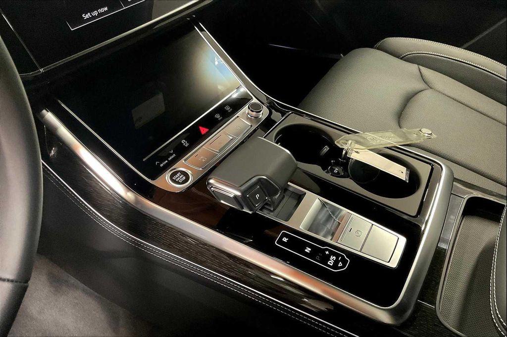 new 2025 Audi Q7 car, priced at $84,350