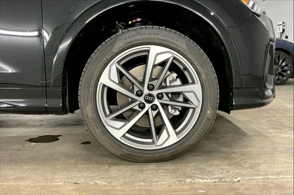 new 2025 Audi Q3 car, priced at $44,060