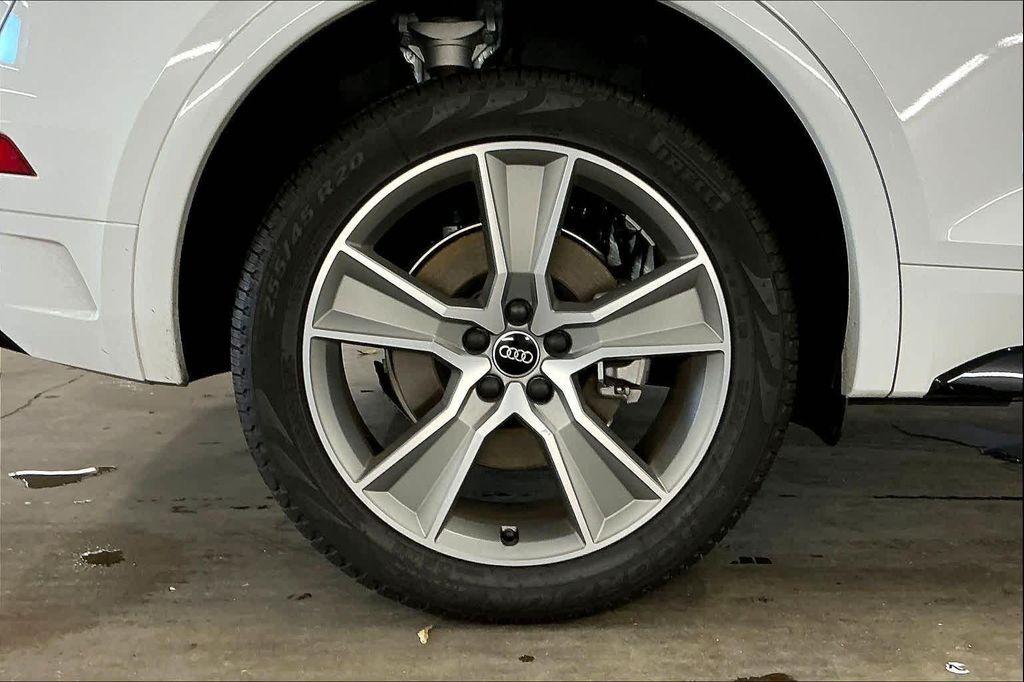 used 2025 Audi Q5 car, priced at $41,275