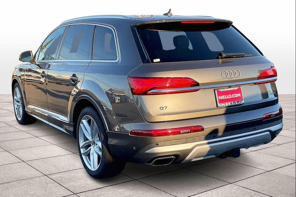 new 2025 Audi Q7 car, priced at $88,210